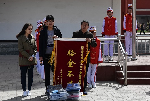 山西盛大鋼結構走進昌源小學,感恩雷鋒精神